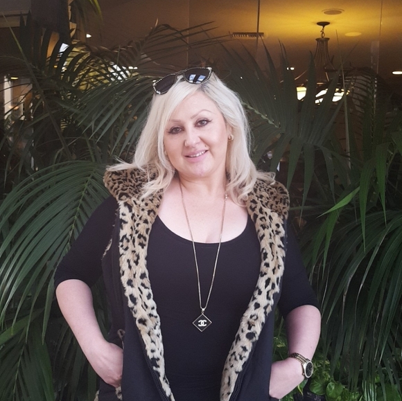 Meet your Posher, Silvia - Picture 5 of 6